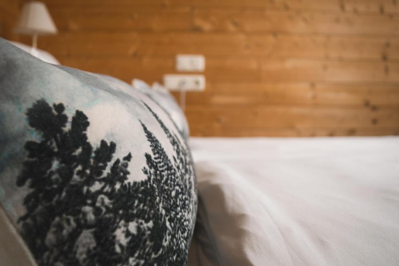 Naturnahes Familienchalet Mit Garten - Wifi - Netflix - Nur 15 Minuten Vom Chiemsee Und 35 Minuten Von Muenchen Entfernt Vogtareuth Buitenkant foto