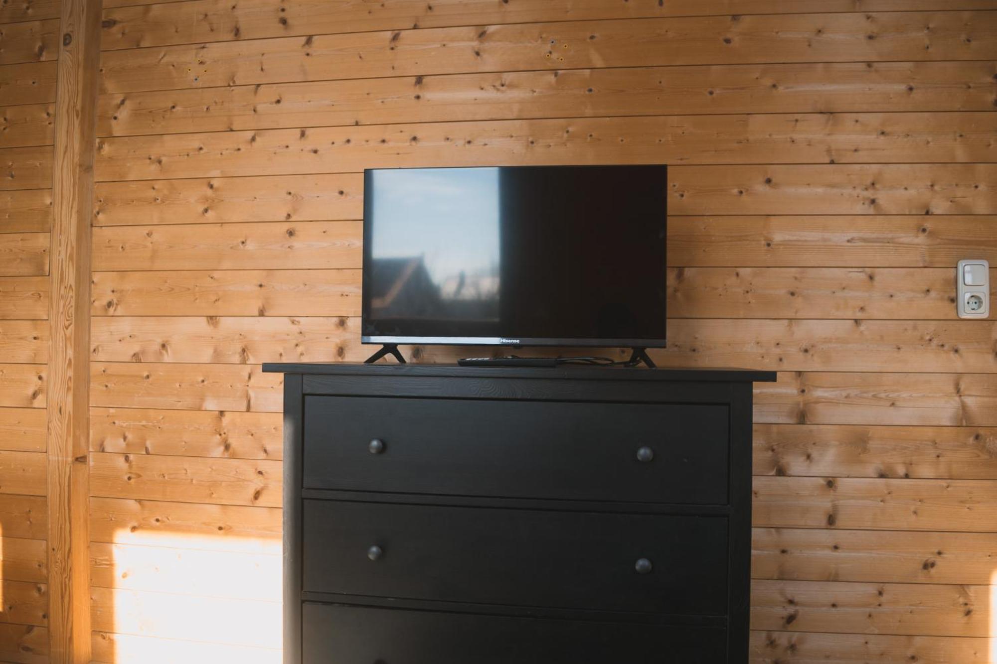 Naturnahes Familienchalet Mit Garten - Wifi - Netflix - Nur 15 Minuten Vom Chiemsee Und 35 Minuten Von Muenchen Entfernt Vogtareuth Buitenkant foto